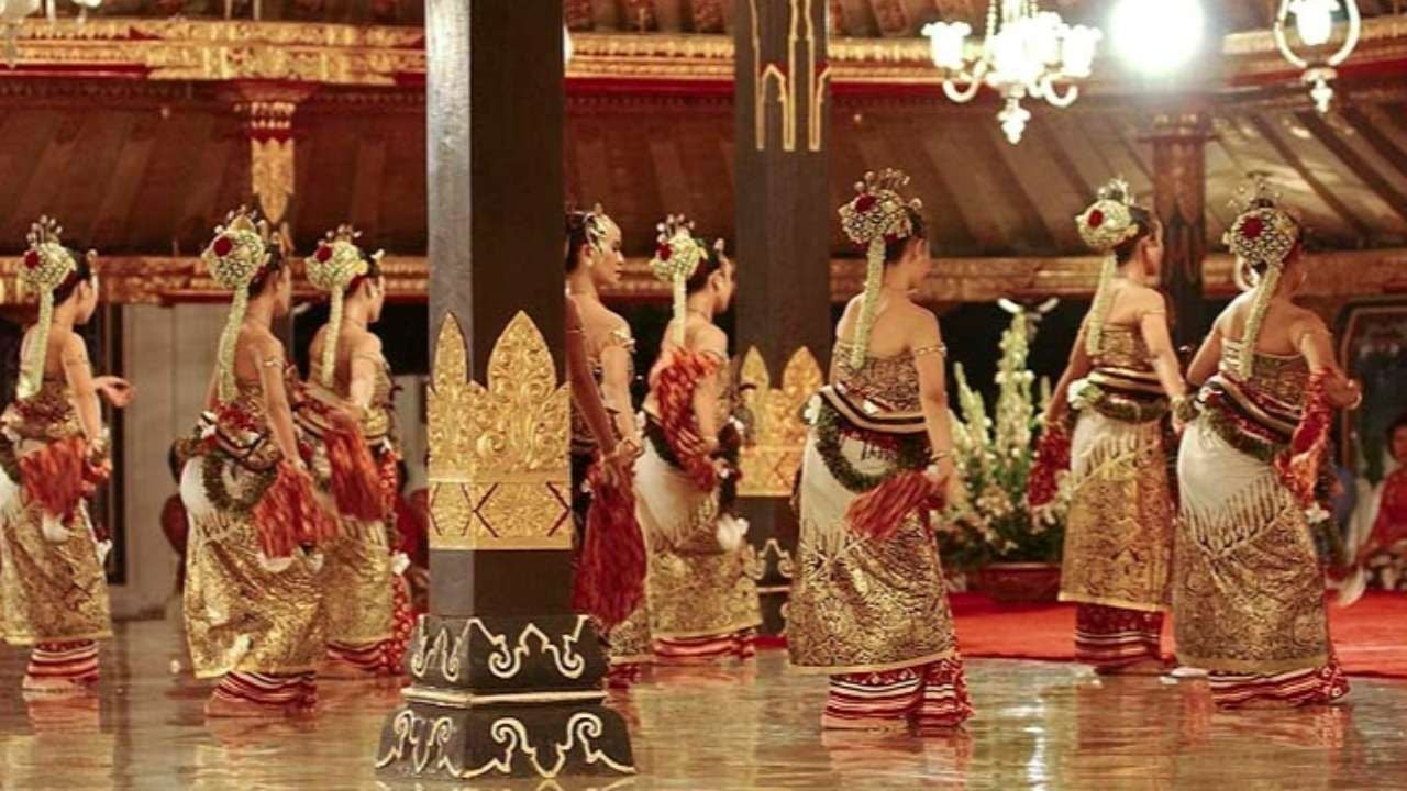 Tari Jawa Bedhaya Ketawang